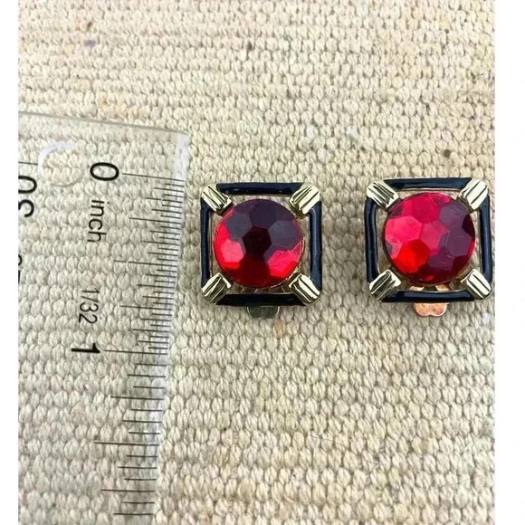 VTG Gold Tone Clip On Earrings Red Rhinestone Center Square - Picture 3 of 10